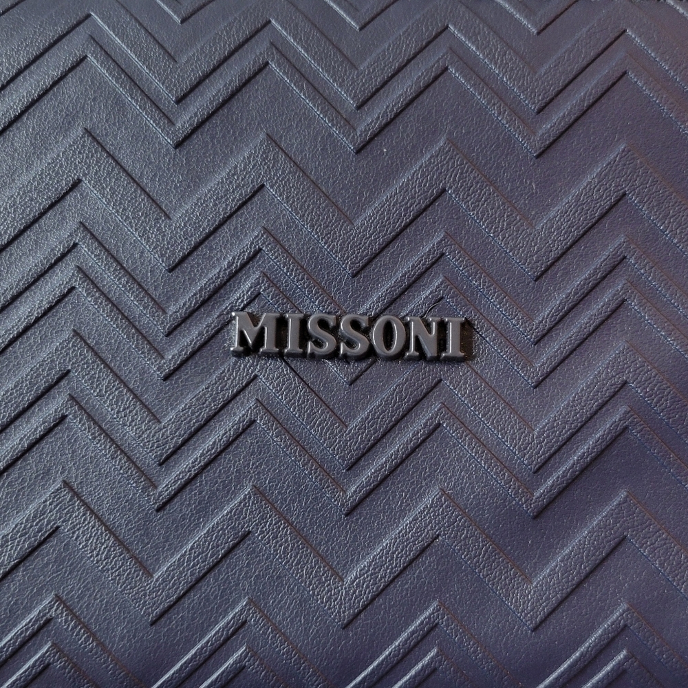 Missoni Delta (7" x 4") Navy Chevron Amenity Vanity Travel Kit Pouch - Picture 2 of 12